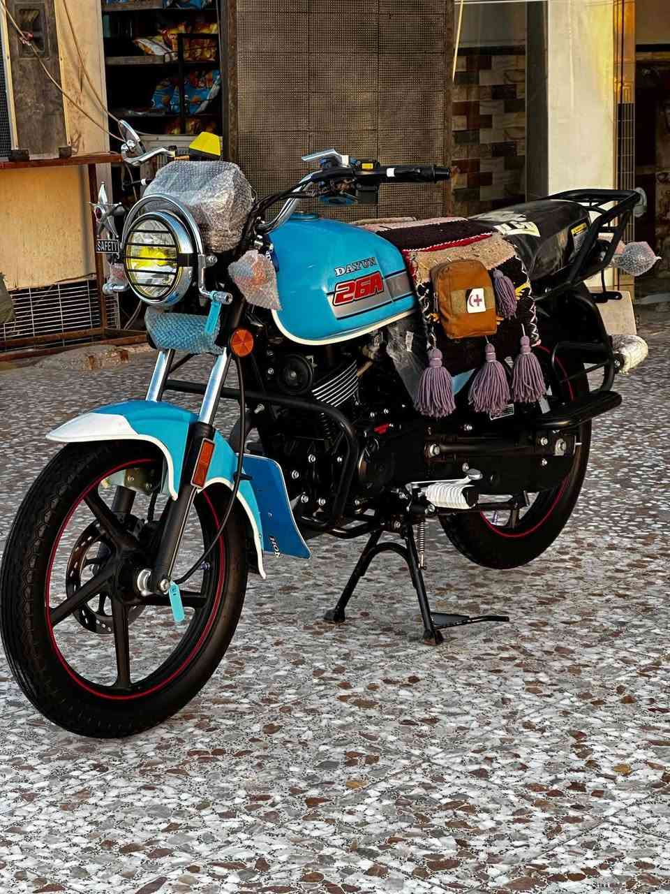 مكلف بل نشر مستعجل سلام عليكم دراجه دايون نفخ للبيع موديل٢٢ أوراق  اصولي مكفوله  مكان محرك ٢٠٠  سعر مليون غير متواجد على نت تواصل على رقم .،***********
