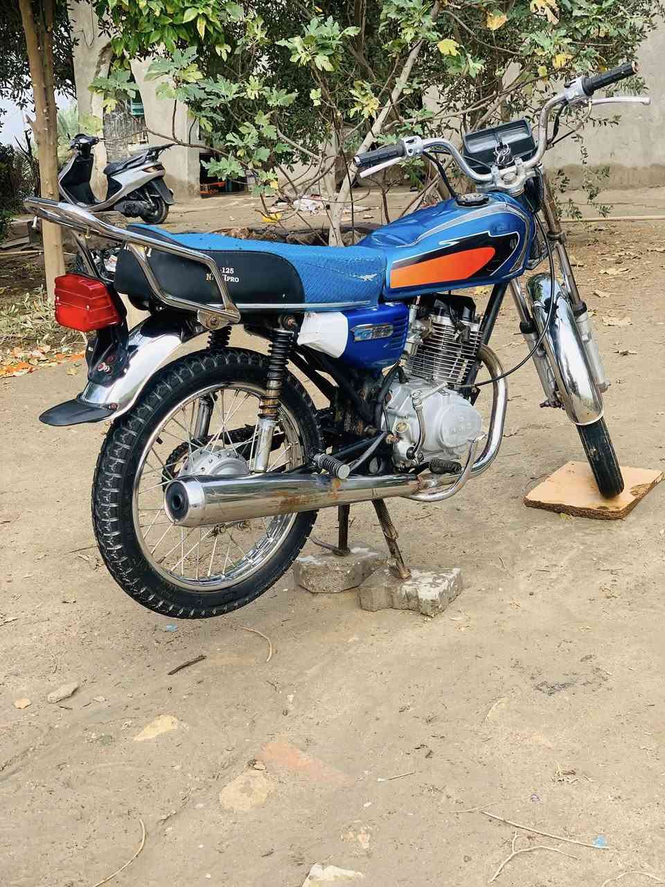 أوراق اصولي سعر ٤٠٠ وبيها مجال ***********
