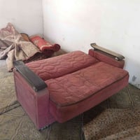 هاي قنفه وسراير وجوهى مخزن صاج للبيع سعره ٤٠ الف رايدله نكت تنضيف مترب...