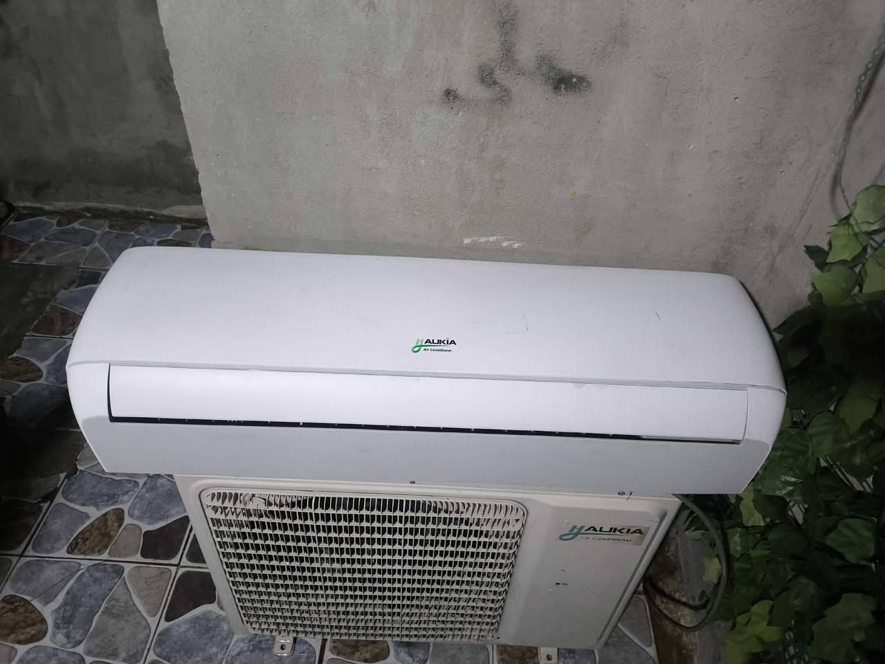 السلام عليكم للبيع سبلت طنين اخو الجديد غاز R22 عل شرط ماداخل تصليح حتى كنديسر بلادي سعر عل خاص مكاني كوفه حي ميسان ***********بي واساب
