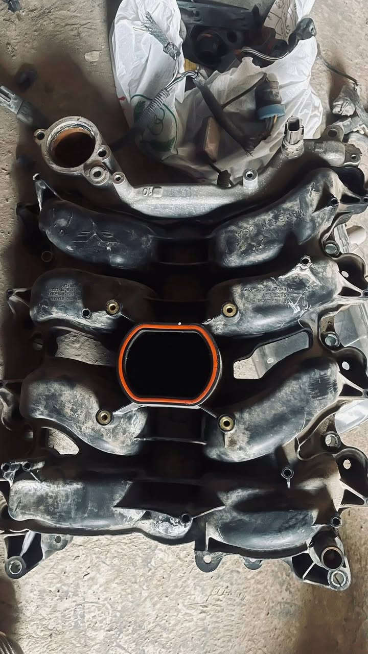 أغراض فورد فكتوريا للتواصل واتساب واتصال***********
