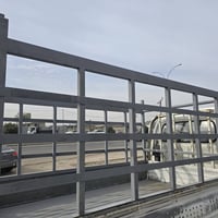 محجر كيا للبيع 2700 السعر 200 07782615834