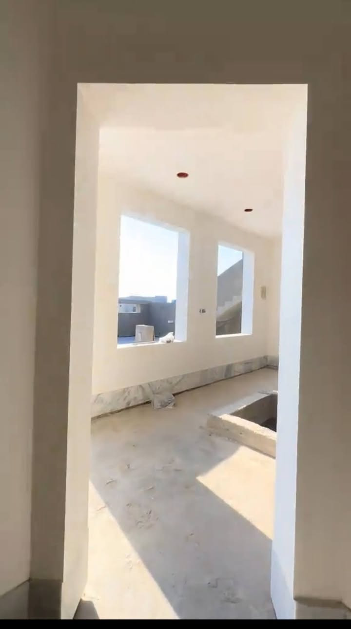 كادر لبخ جص من سعر المتر 3 كلشي عليه الموصل  يتكون من 5اسطوات و5عماله  شغل مساطر وحسب الطلب سرعه ونضافه وشغل مرتب 
جاهزين للعمل   شرط هندسه اكبر بيت نطول بي 3 ايام  تلف ماكو شرط الحايط جام  بياض ثلج ***********
