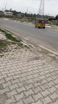 محلات إيجار • الشارع العريض • ٨٤م