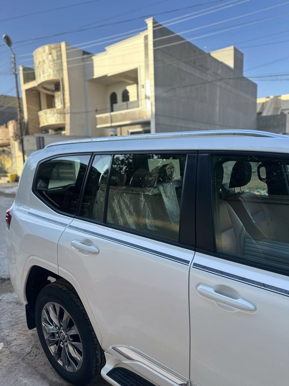 للبيع لمتد 24 GXR
زيرو السياره ماشيه 13 الف 
السياره جديده جداً 
مواصفات مالتها. معروفه 
السعر 68500$
مكان السياره بغداد 
***********
داخل احمر المميز
