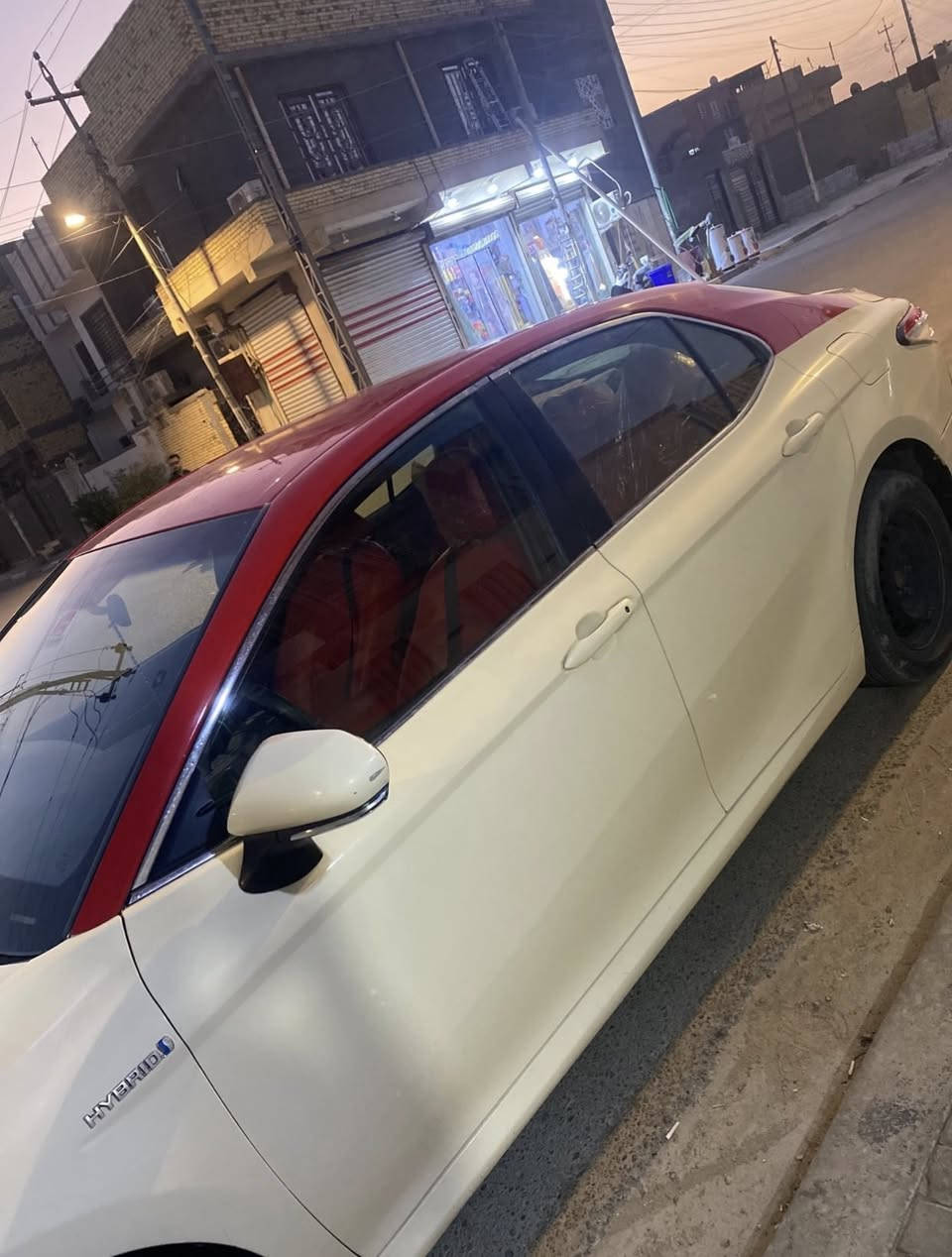 السلام عليكم 
كامري هايبرد تكسي دبي 
مديل 23  
بدون ضربه 
بيه اثر طخه بالباب الوره 
بصمه أبواب وبصمه تشغيل
شاشه أندرويد 
اوتو هولد ثلاث و سايد بريك دكمه
لد نهاري وزنون 
رقم بصره انكليزي هزه جديده

السعر 127 وبيها مجال 
للاستفسار***********
