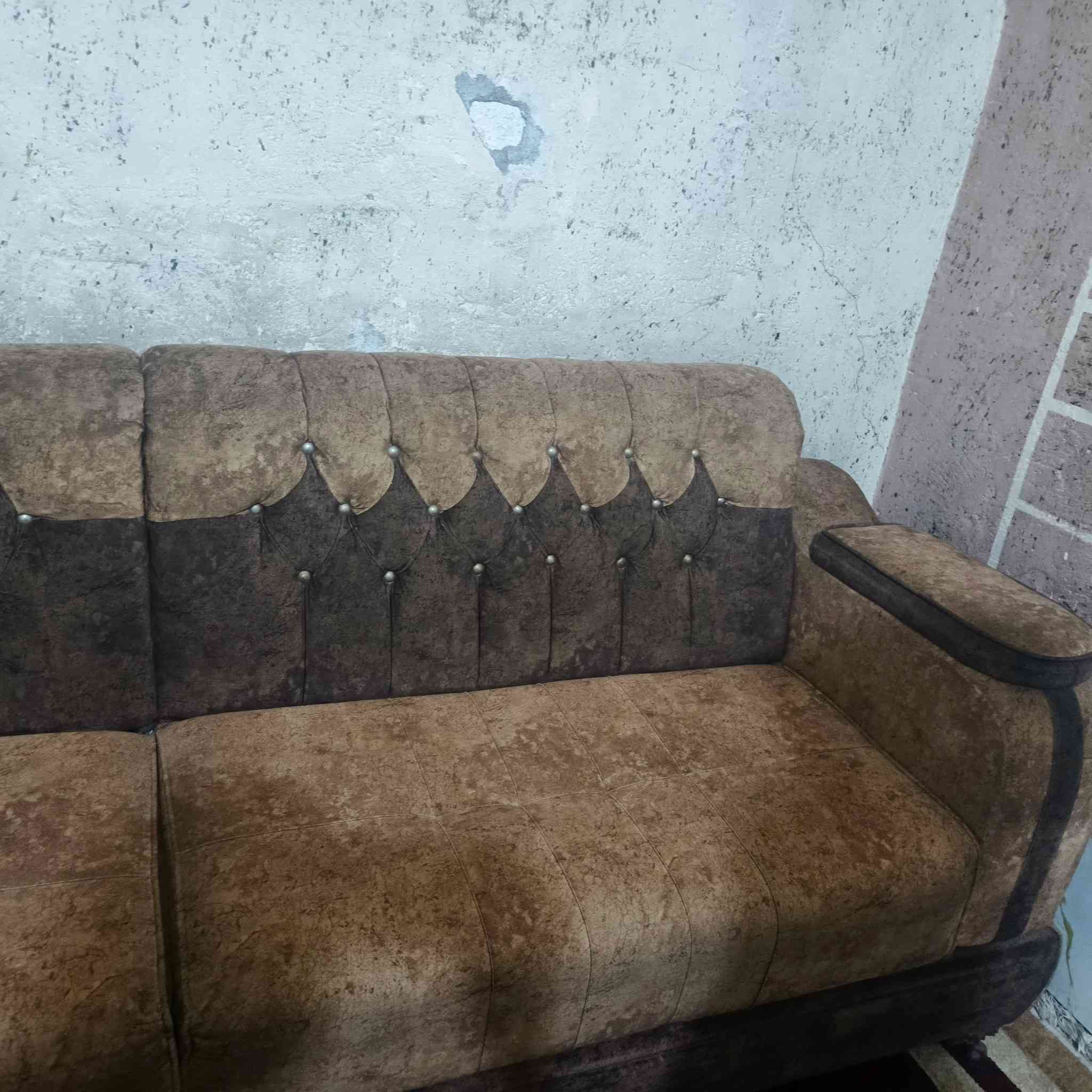 تخم قنفات للبيع في بغداد الحسينية الراشدية التخم يتكون من 6 قنفات تفصال تركي 100% 
السعر 350 ألف 
للشراء الاتصال على هذا الرقم👇
***********، وبي واتساب
