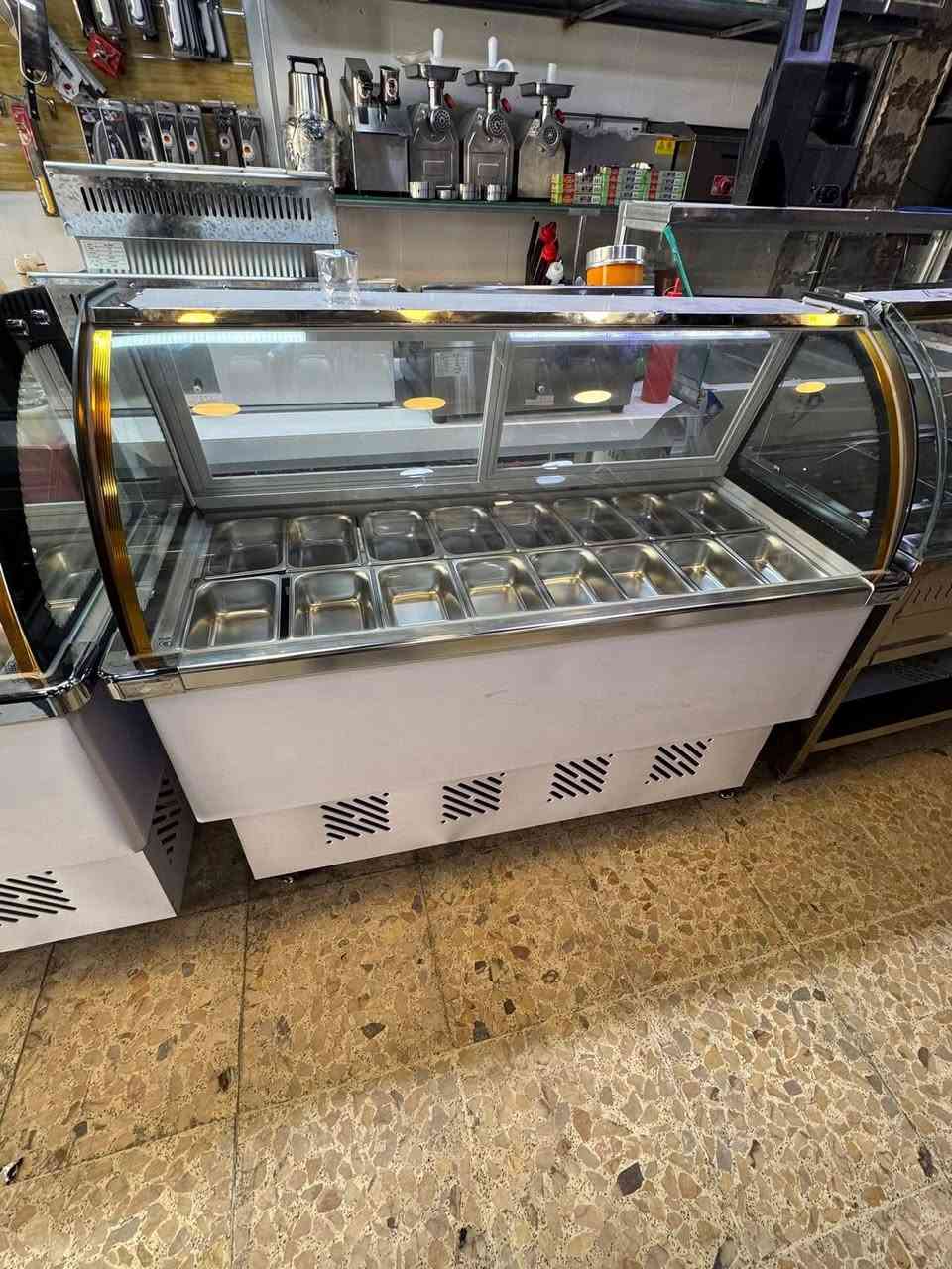 معرض المؤيد لتجهيز كافات مستلزمات المطاعم *********** واتساب
