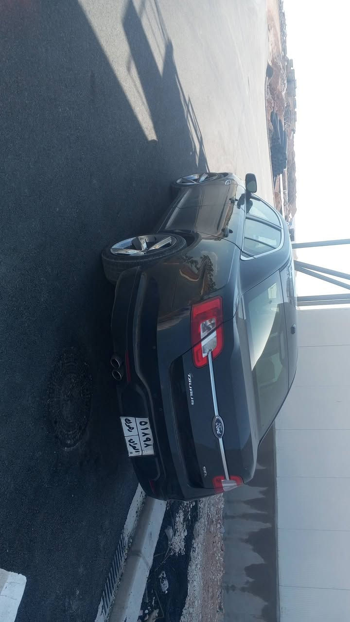 السلام عليكم
فورد تورس 2011

تحويل وكاله بشرط

كير وا مكينه بشرط 

حادث بونيد وا جاملخ

ماشيه 239000

تواير جدد

ويل 20

تبريد تدفئة 

كشنات كهربائي 

كشنات هيتر

 حساسات 

9$ وراق غرامة على السياره هم ينزل من السعر 

السعر 105$

***********

مكان السياره دهوك
