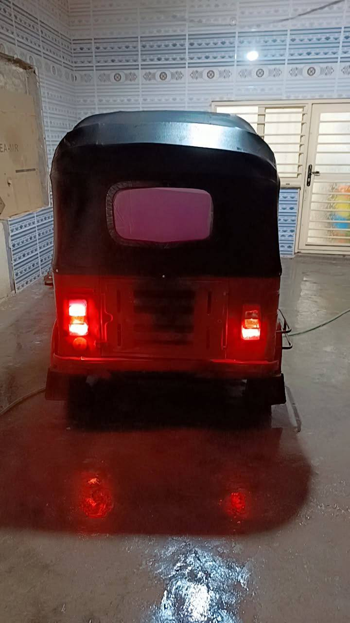 السلام عليكم تكتك للبيع موديل 2018
1. تجفيد جديد 
2 وايرات النمر والكلج و البانزين جديدات
3. جادر جديد 
4.طفيره جديده 
5. بكلايتات جدد
6. زوج دايرات جدد
7. كهربياتها كلها شغاله 
ملاحظة //التكتك زيل ، مكينه وضفيره بجاج موديل 20 عوزها بس تعمير بس الإحساس لا طربه لا بيها شي وشوفه عينك
السعر 2500 وبيها مجال للشراي مكاني امسيب ***********
