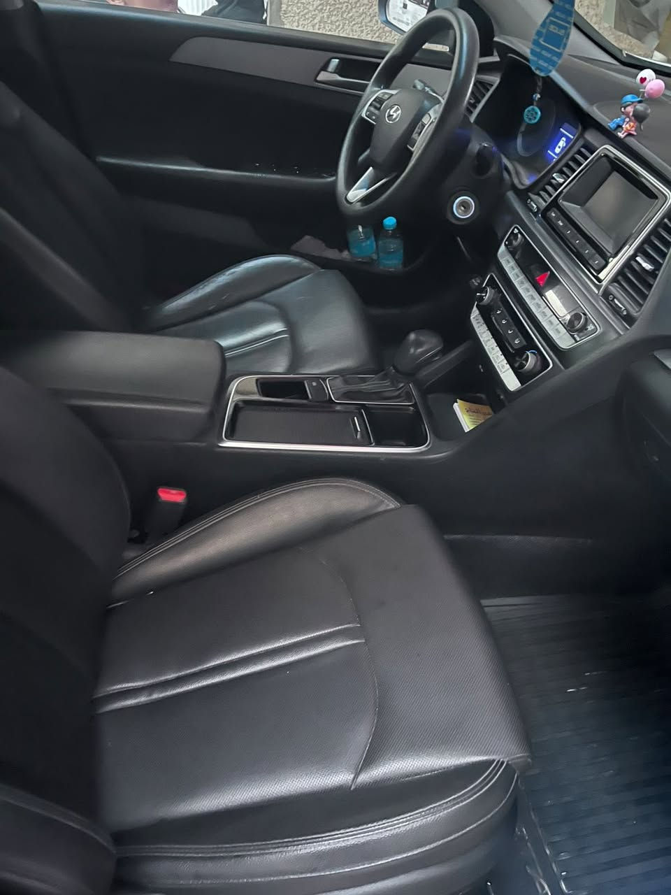 السلام عليكم سوناتا مديل 20  وارد كوري رقم بصره بسمي محرك دوش مكفوله من ضرب وتبديل صبغ قطعة وحده فقط والباقي كفاله عامه مكان سيارة البصرة الستفسار ***********
