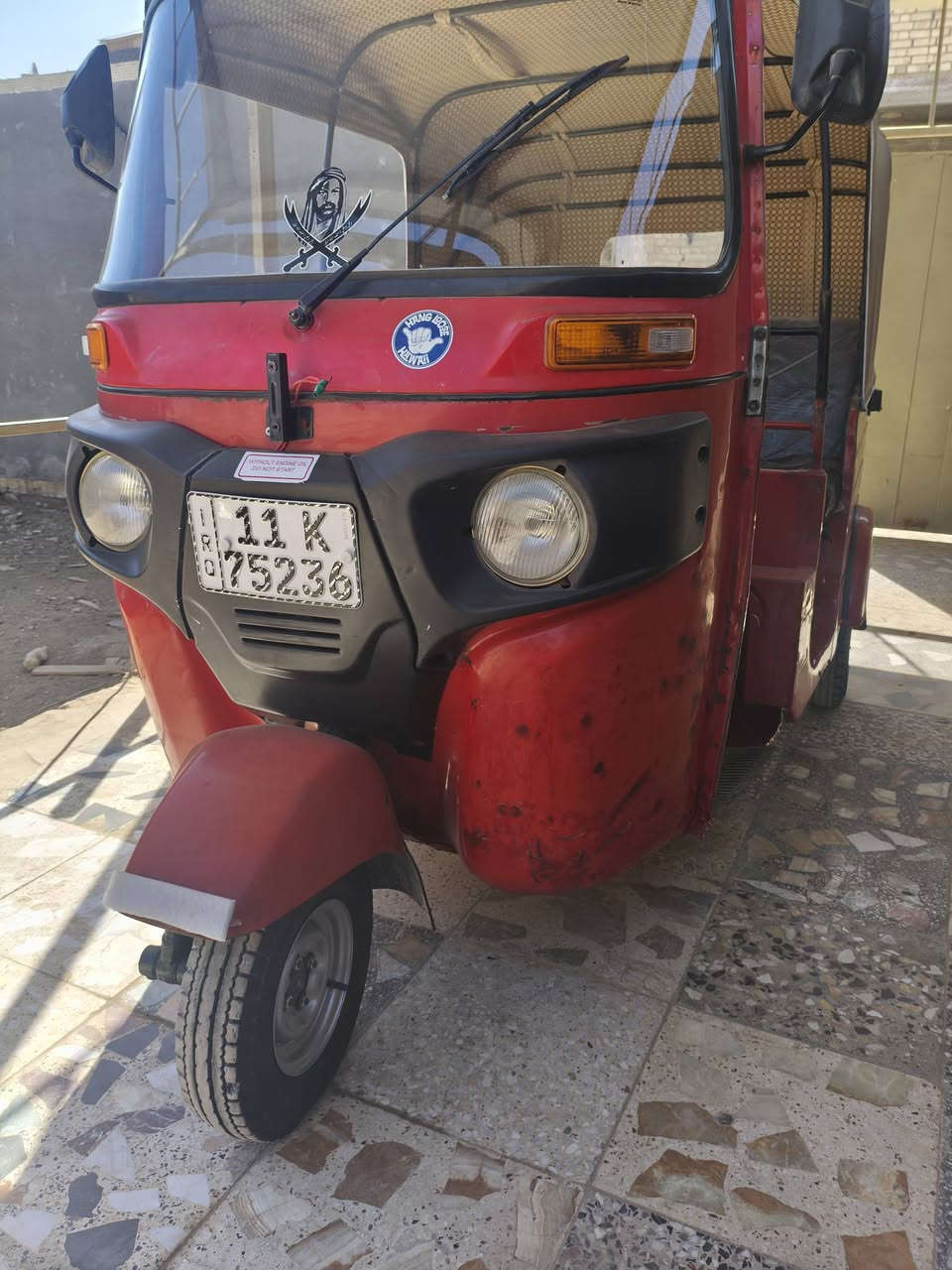 السلام عليكم تكتك 2018 رقم وسنوية تكتك جاهزه كبل للشارع مابيه صبغ بس دوس وبيه شويه بلغد موضح بالصورة مكينه خير من الله لا تنقيص ولاتبخير اكسن جديد مكاني البلديات السعر 5 وبيه مجال الرقم ***********
