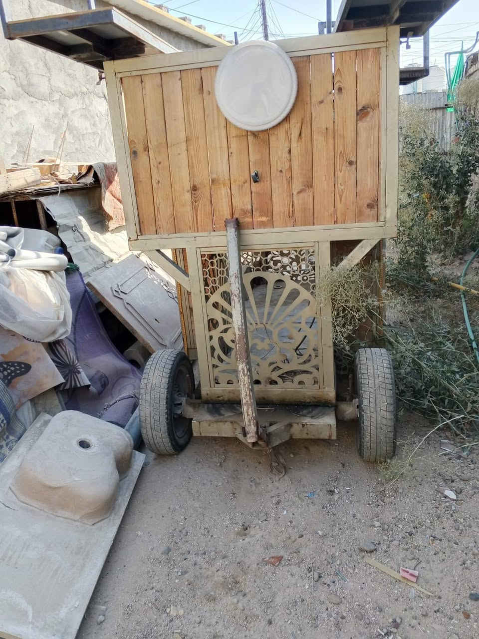السلام عليكم عدنه عربانه لبيع السعر ٩٠٠وبيهاء مجال هاذه رقمي ***********
