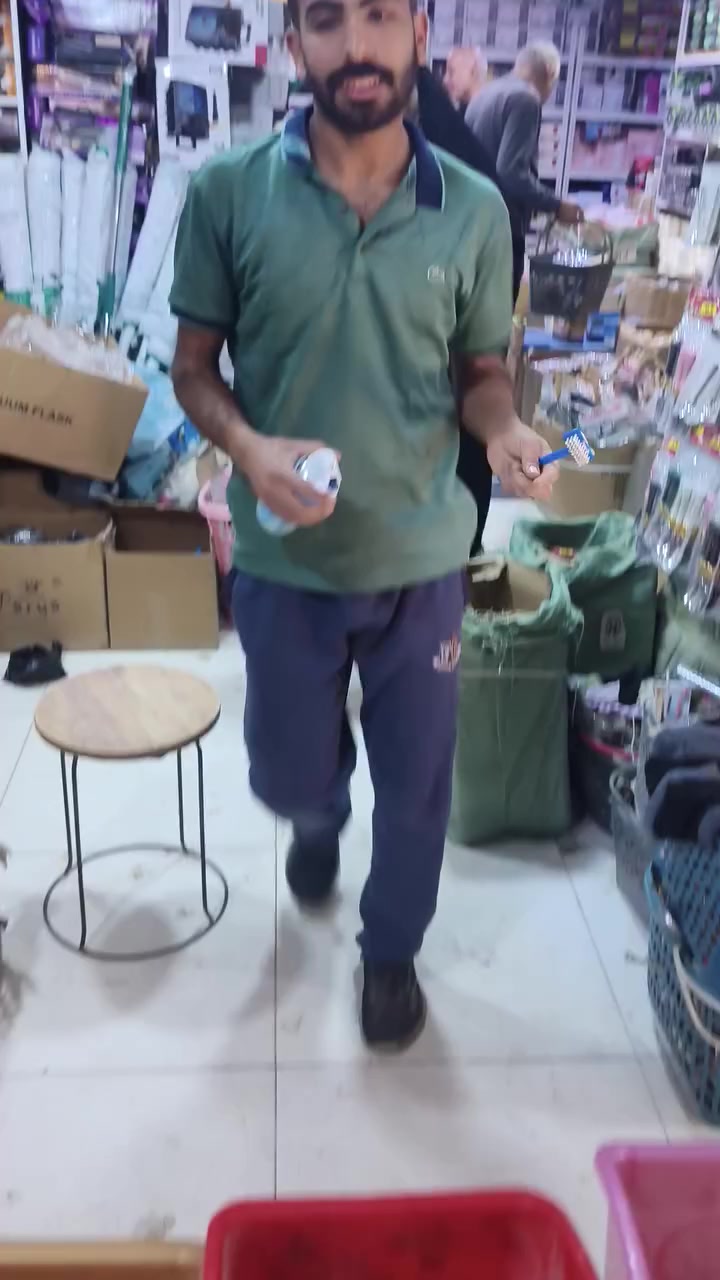 البضاعه المامطروقه بس يم مجمع علاوي العادلي  ادوات منزليه وحاجه بالفـ1000 دينار والسعررر بس الفين


**إذا كنت صاحب هذا الإعلان وتريد حذفه لأي سبب، رجاءا أرسل رسالة إلى الدعم الفني**