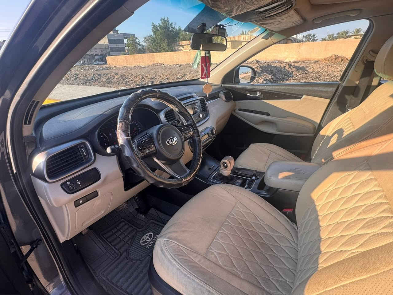 السلام عليكم
كيا سورنتو 2016 خليجي 
6 سلندر مكفوله كير ومحرك 
مكفوله من الضربه والصبغ 
رقم بغداد الجديد 
***********
السعر 190$
