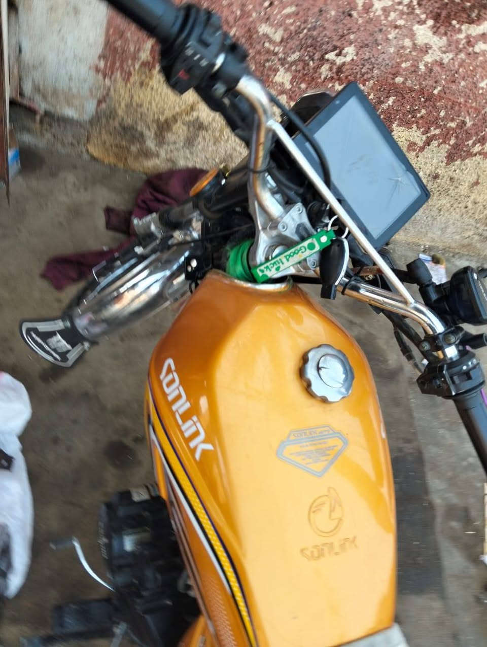 السلام عليكم سولنك للبيع 
موديل 2025
اوراق بغداد اصولي 
سعرها 750الف وبيه مجال 
مكانها عزيزيه 
محرك 200ثابت مامفتوح بلادي


**إذا كنت صاحب هذا الإعلان وتريد حذفه لأي سبب، رجاءا أرسل رسالة إلى الدعم الفني**