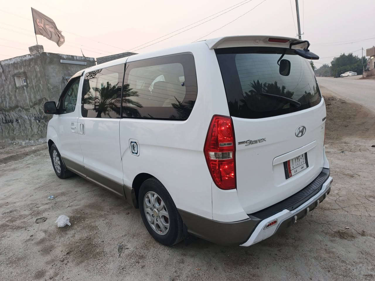 استاركس موديل 2012 رقم نجف الماني بسمي مواصفات فول مكفوله من ضربه او تبديل او فتح فقط صبغ شي بسيط مكينه شرط جديد حداديه جديده تاير جديد سياره تخبل واقع احله اي استفسار مكان نجف مشخاب ‏‪***********‬‏
