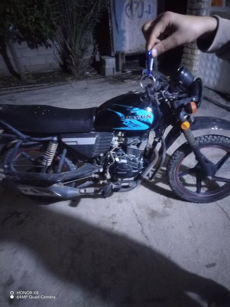 دراجة لبيع دايوان جبلي موديل 221اي نقص مابي ***********سعرخاص
