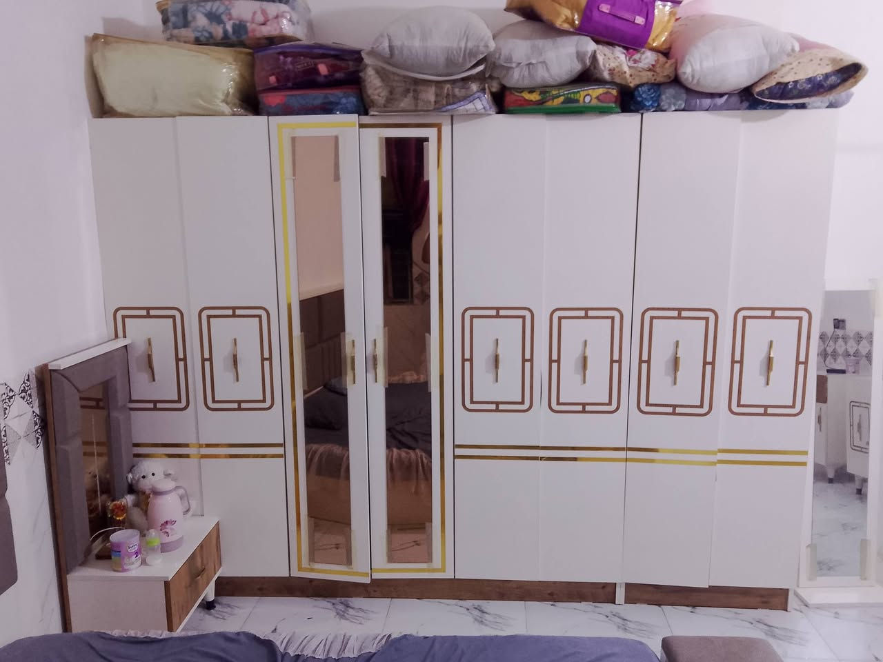 غرفة نوم تركي نضيفه كلش 8قطع سعرها 600 مكاني كربلاء رقمي ***********
