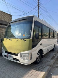 كوستر 2017 بيها صبغ وطخات سعرها 385 وبيها مجال الاتصال 07793433124 عنو...