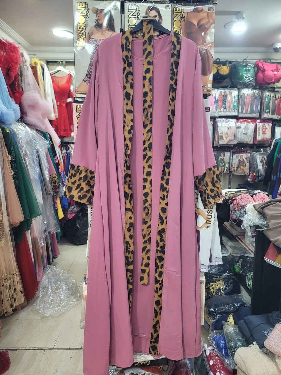 ✨️شروة عبايات  قطعتين 
✨️عدد 125 قطعة سيريات نظامي معا الوانهم 
✨️قياسات 38 لحد 46 
✨️السعر  12.50💲دولار باقي صور على الوتس👇
+905377654036


**إذا كنت صاحب هذا الإعلان وتريد حذفه لأي سبب، رجاءا أرسل رسالة إلى الدعم الفني**