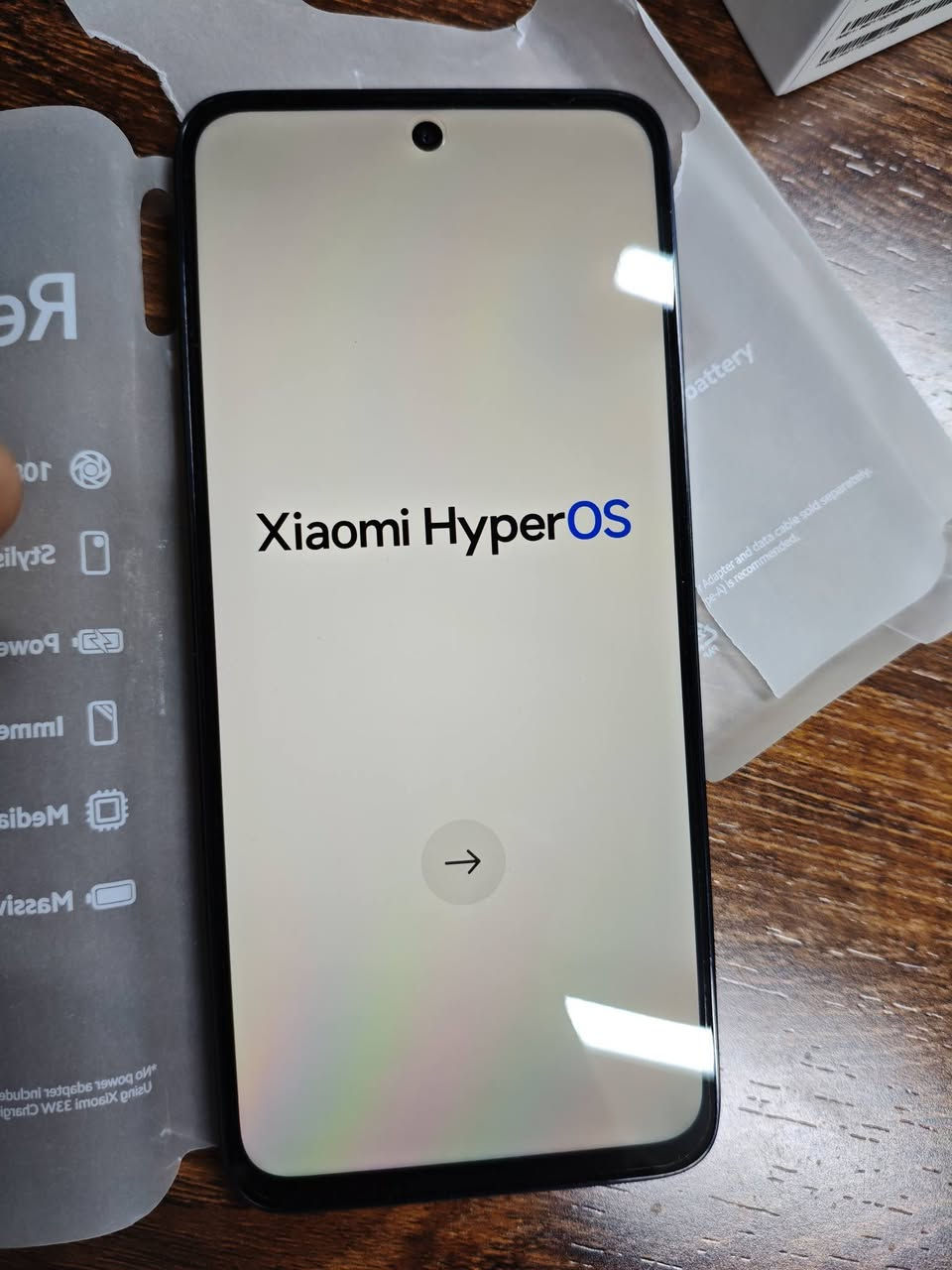 شاومي 13 ذاكرة 256 وعشوائية 8
سعر 150 الف جديد غير مستخدم 
*********** عنوان بغداد الاعلام
