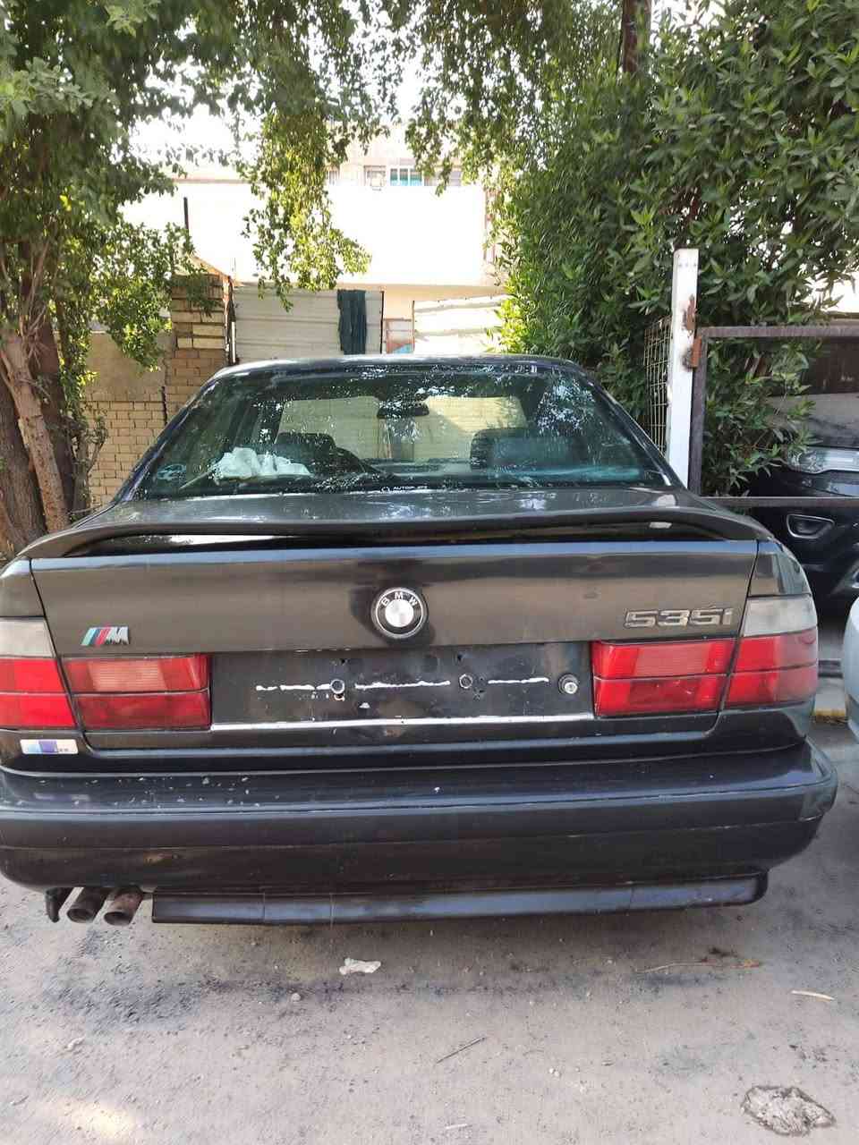 للبيع ***  للبيع مستعجل سيارة BMW 535  بلاد السعر 55 ورقة و بيها مجال و شرط التحويل للاستفسار الرقم *********** متواجد يوم الجمعة و السبت مكان بغداد السيارة 6 سلندر مكينة 3.5
