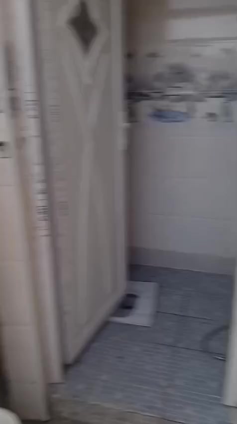 مشتمل للبيع  طابقين بالطشاش الثانيه نهاية شارع القاضي مطلوب اسكان ٥٠ مليون  السعر  الكلي هو و الاسكان ١٥٠ وبي مجال الاستفسار اتصل ***********
