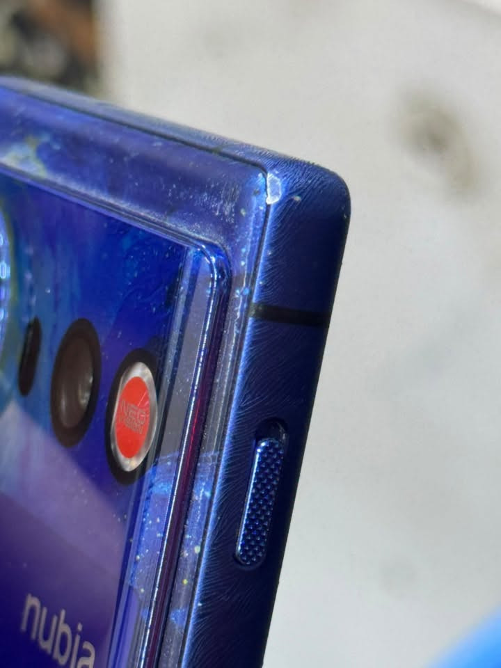 سلام عليكم
nubia Z80 Ultra
512/16
مكفول نظافه 98 ‎%‎
بي طخات بل شاصي  بسيطه موضحه بل صور 
فقط عدسه كامره مبدله 
كامل ملحقات 
السعر 750 قفل قفل 

بابل قضاء الكفل 
***********
متوفر توصيل جميع محافظات العراق 🇮🇶
