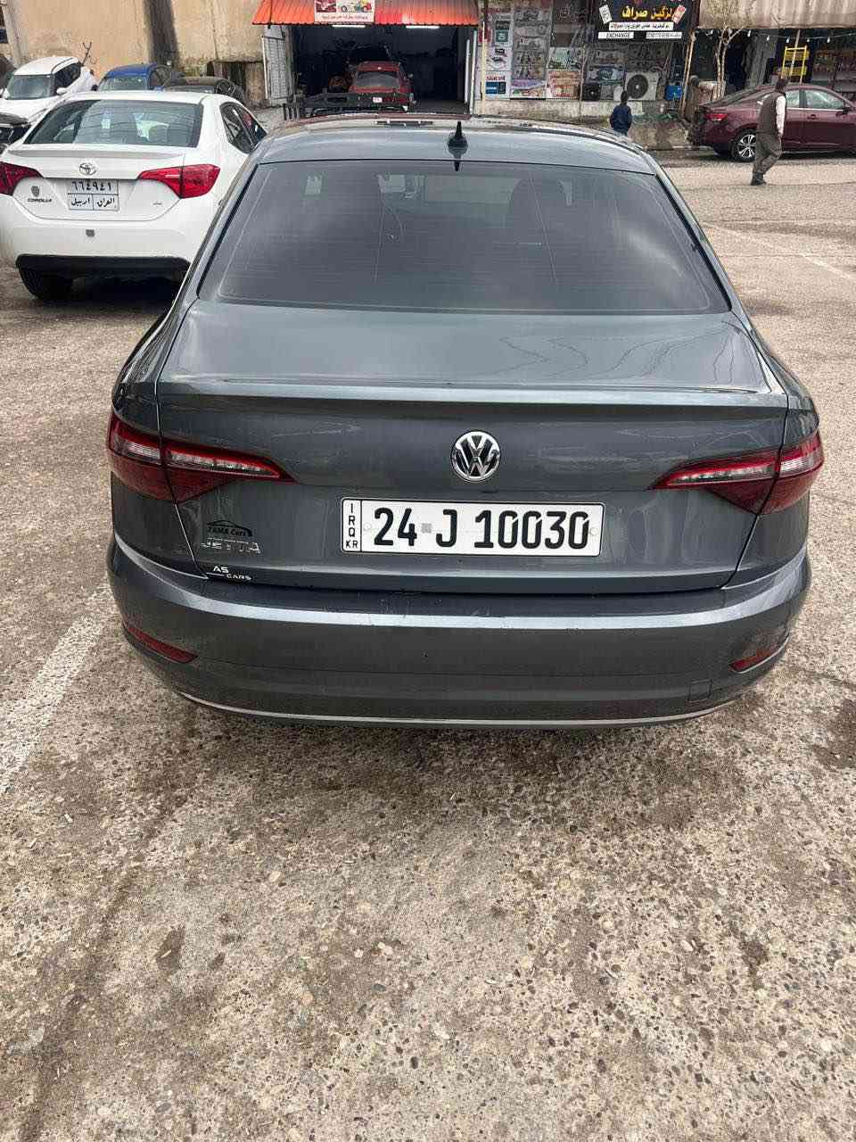 سلام عليكم ورحمة الله وبركاته 
VOLKSWAGEN JETTA 2021 S
جملغ و ربع بنيد صبغ 
بدون دواخل و شاصي 
بدون ايرباك 
سيارة جاهز بدون مصرف 
تحويل و وكالة و غرمات بشرط
موصفات S
تحكم ستيرن 
تحديد سرعة 
لايتات LED 
شاشة 
كاميرا رواية خلفية 
رادار خلفي 
رادار امامي 
سعر 148$ و بيها مجال 
*********** أربيل, العراق
