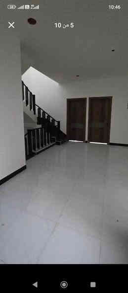 تحيه طيبه بيت للبيع مرتب منطقه جديده وبيت نضيف شغل درجه اولا تسليم مفتاح 
بناء حديث درجه اولى بـ مواصفات  عصريه حديثه ✨
ترتيب هندسي 👷🏼واجهيه فخمه 
طابقين الاساس رفت  
بناء بلوك ⚡️
البيت طابو عراقي وكاله بأسم المشتري
ونسخه من الطابو 📄
 
يبعد عن الشارع السايدين اقل 300 متر 
____________🏠
البيت جاهز لسكن تستلم مفاتح كامل من كلشي 🔑
الموقع ......🛑
البصره ابي الخصيب منطقه اللكطه مقابيل البهادريه 
يتكون البيت 🏠 من 6 غرف نظام سويت 
صحيات خارجه وداخليه 🚽
أبواب قاصه 🚪
صاله 
استقبال 
مطبخ 
حديقه 🪴

المساحه 150متر 
السعر 190 قابل للتفاوض 
مستمرين في عروض جديده ومميزه 💎
للاستفسار  ***********
*********** البصرة
