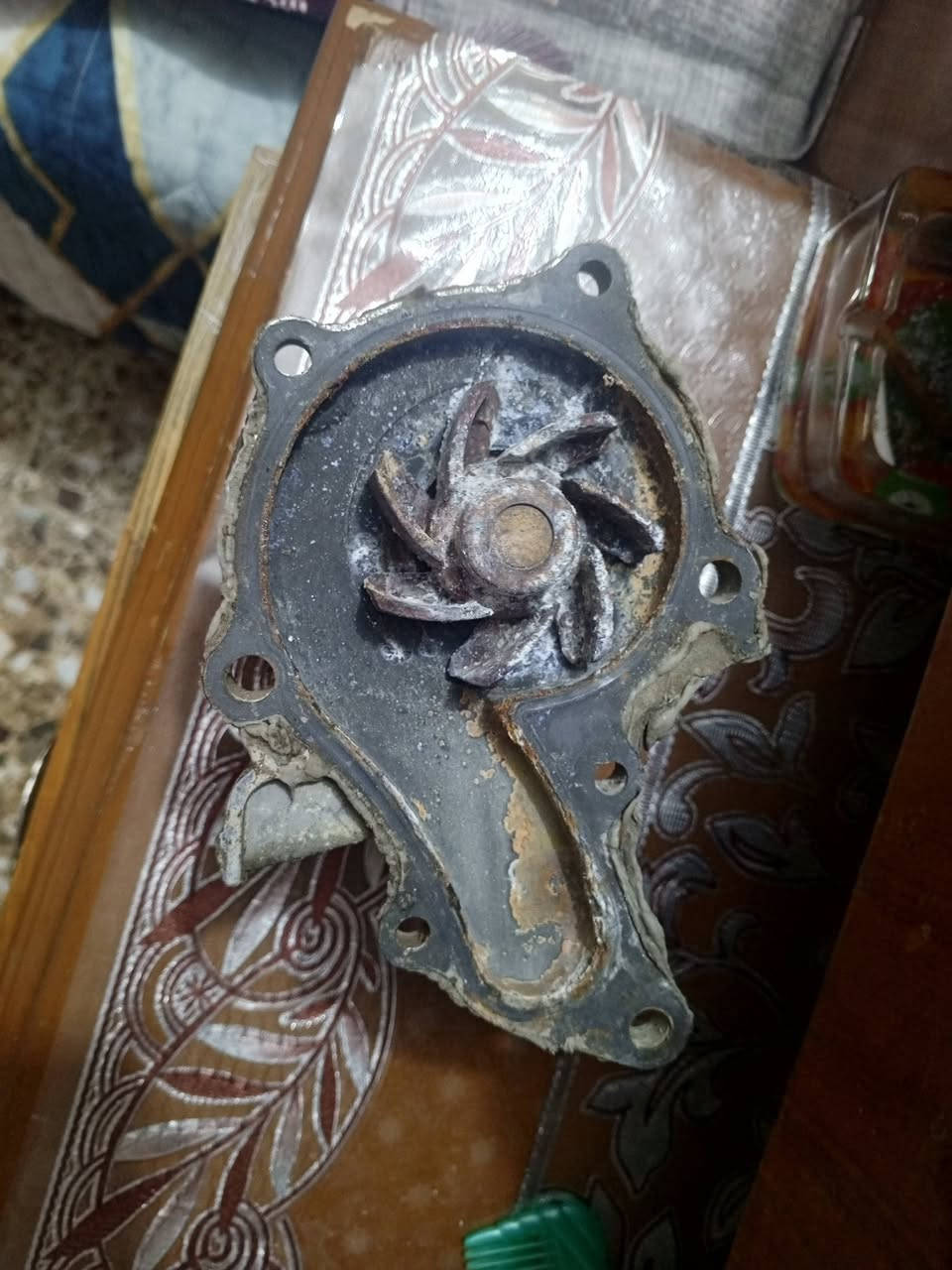 غراض ليفان حجم 620 يوجد توصيل لكل محافظات العراق للاستفسار الاتصال على الرقم التالي ***********
