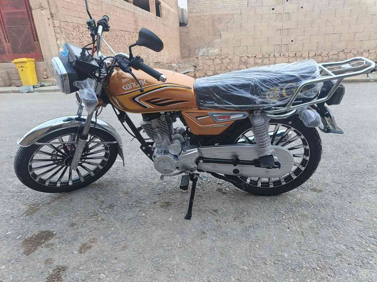 السلام عليكم اخون دراجه موديل ٢٥ من الوكالة البيت ماماشي شي إللتواصل على الرقم ***********
