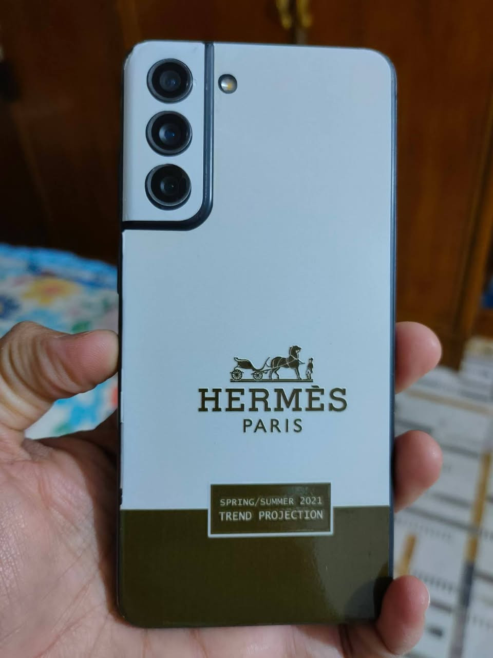 Samsung S21 Fe 5g كالكسي
ذاكرة 256 رام 8
شاشة Dynamic Amolid 120 Hz اعلا دقة شاشه بالعالم صوت ستريو تقنيه دولبي اتموس
معالج Snapdragon 865 ارقه معالج
كاميرا خرافية مع زوم 30 X يجيب القمر🌑
بطارية 4500 شحن 25 واط 
مقاوم المياه والغبار ip68 
جهاز مكفول ونضافه 90% اخوان سعر الجهاز 275 للعلم سعر الجديد سابقا 615 دولار بحدود 900 الف لان الجهاز فلاكشب مو   جهاز عادي شراي يتفضل خاص واتساب ***********
