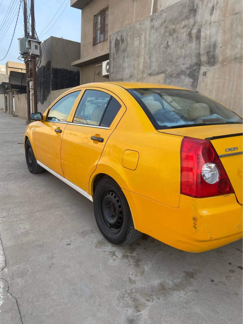 للبيع فقط  شيري A5 موديل 2013 مصفر الهيئة والنقابه بدون ضربه فقط الجامرلغ السايق طخه خفيفه  السعر 45 وبي مجال بسيط الاستفسار *********** كركوك, العراق
