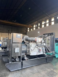 بيركنز ٢٥٠٠ • مولد • ٥٥٠kVA