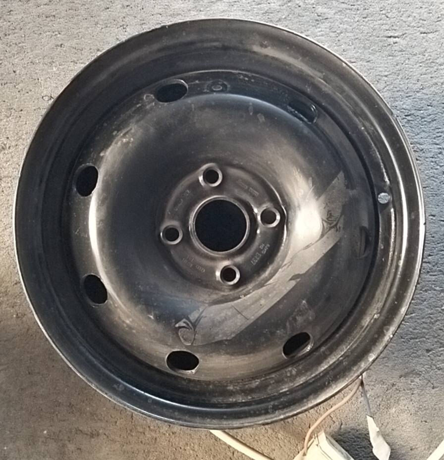 وياله 17ونص هاف لوري ،تاير 12.00R20 رقم الهاتف:***********_البصره قضاء القرنه
