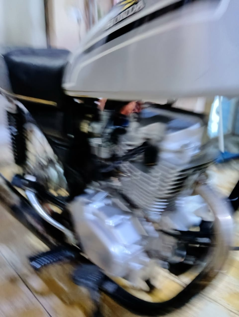 السلام عليكم درجة للبيع تعمير 2025 شاصي 2010اوراق اصولي يرادله ترتيب الدراجه السعر 550وبيه مجال مكان كربلا ***********
