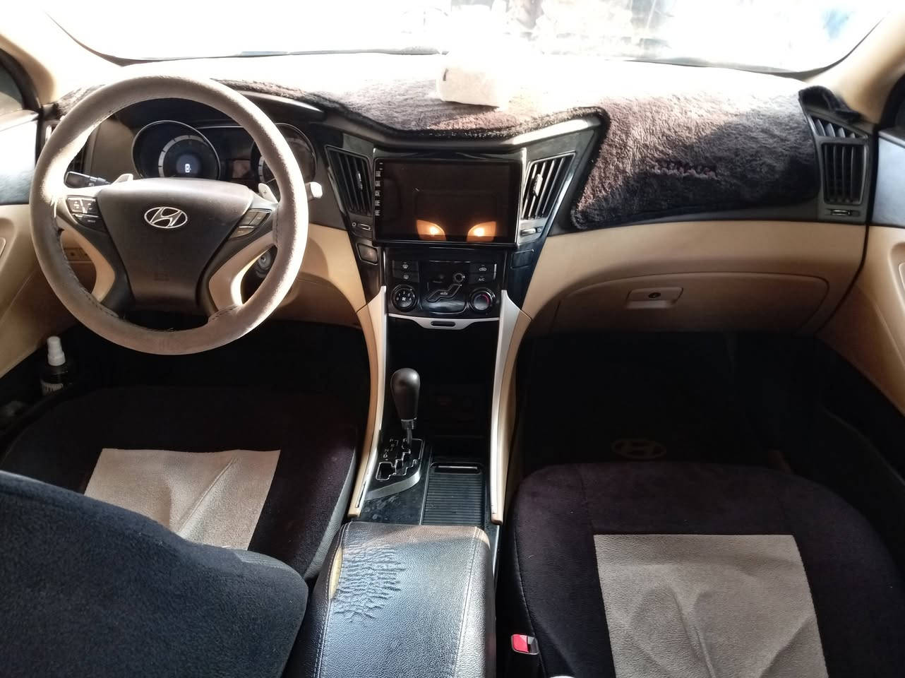 السلام عليكم من رخصت مدير الكروب سوناتا موديل 2012 خليجي رقم اربيل دولي بااسمي تحويل ثاني يوم  بيها شبرين صبغ بل باب الصدر مكينه امبدل كازكيت مكينتها 2400 حداديه خير من الله تايرات جدد السعر 125 وبيها مجال بيع او مراوس جارجر 14/13/12 العنوان بابل الحمزه الغربي الهاتف /***********
