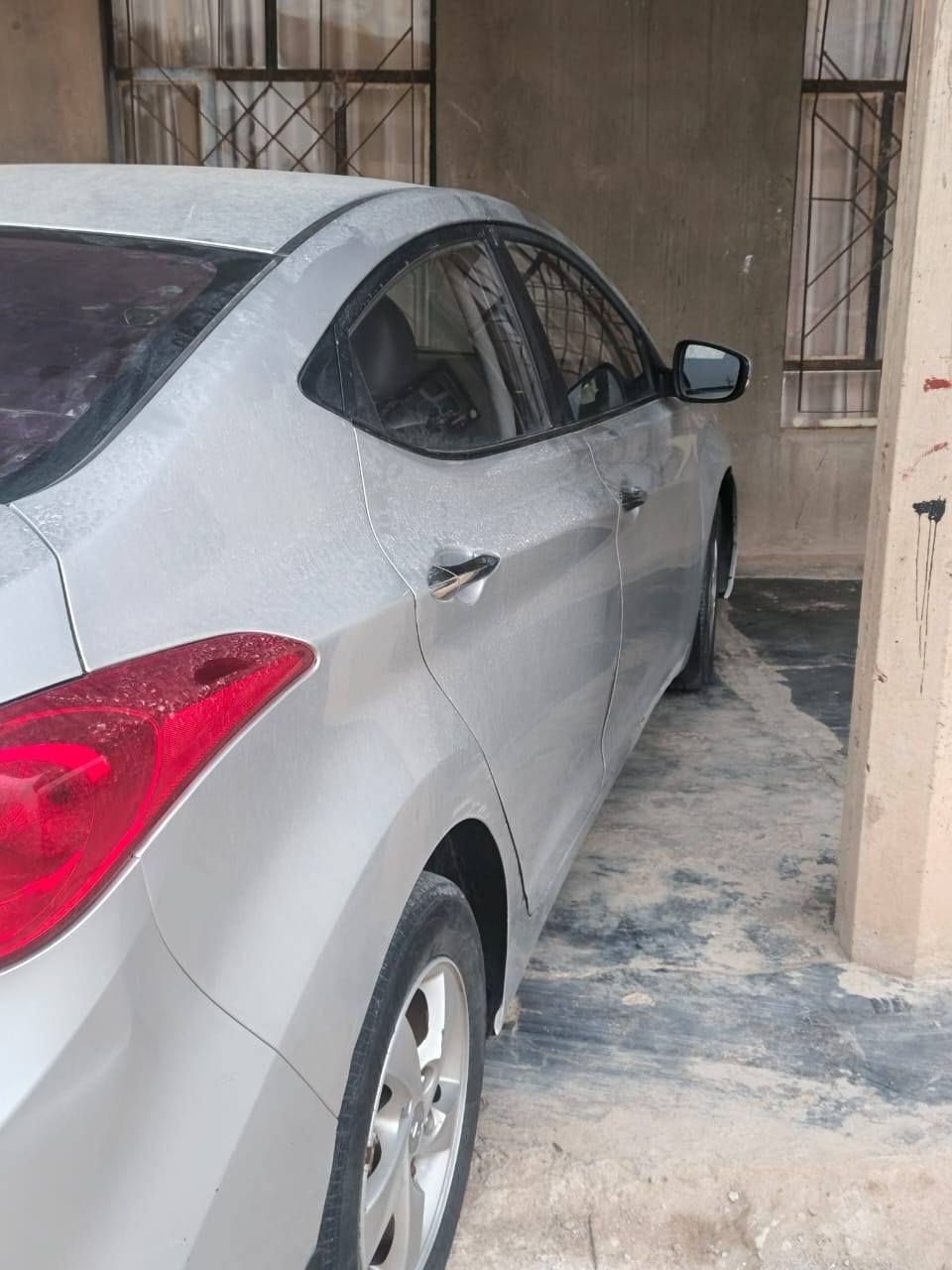 السلام عليكم
النترا للبيع موديل 12 لون سلفر  سياره وارد خليجي  فول مواصفات حادثها جاملق امامي عكس السايق محرك 1600 سياره ما ناقصها برغي سعر 110 
الانتصال :***********
