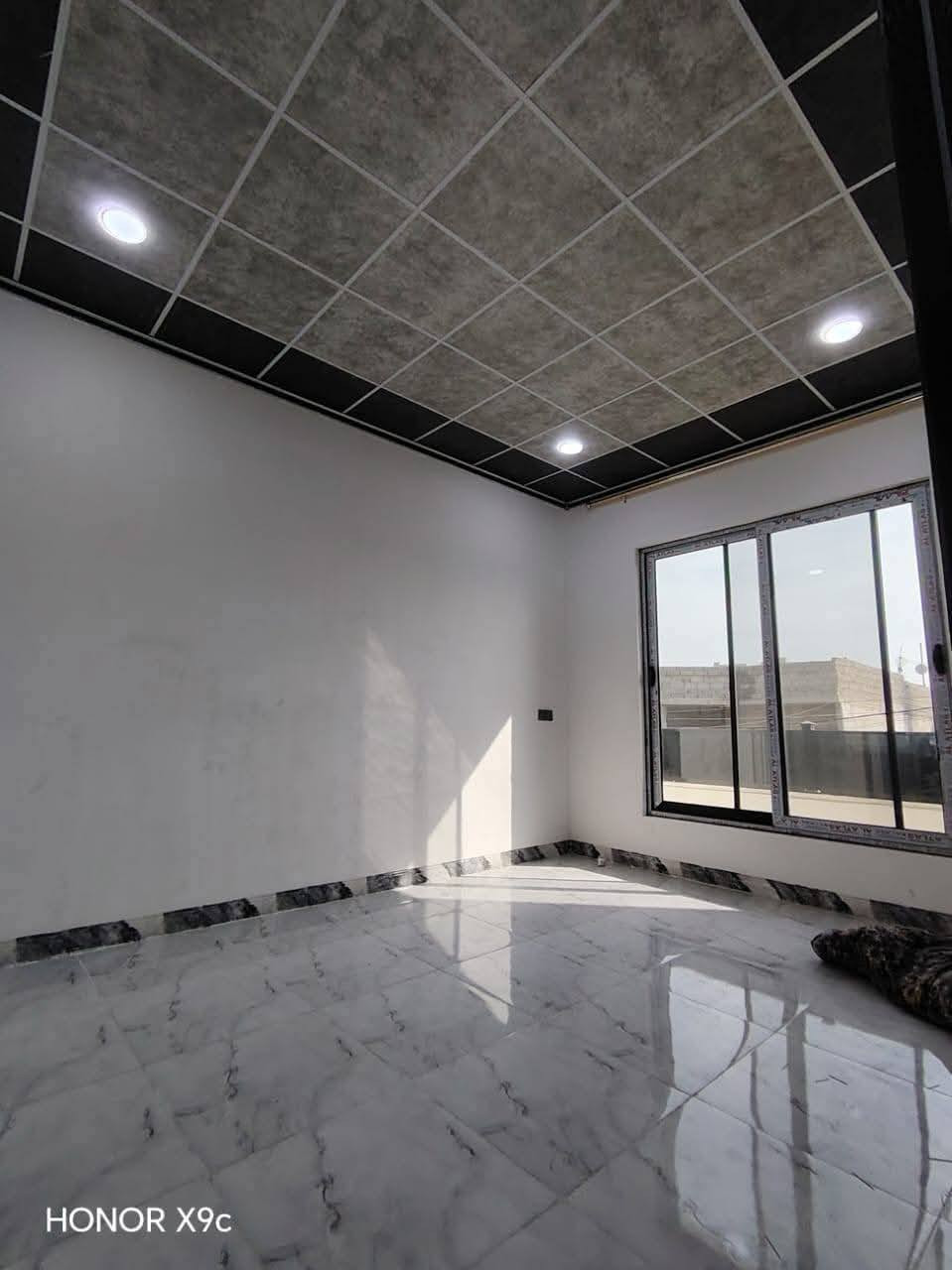 للايجار للايجار للايجار للايجار
#عقارات_فنر_الحمداني
شقة طابق ثاني في حي السماح الأركان على الشارع العام الرئيسي مقابل مول القمة بناء حديث 
غرفتين نوم وصالة كبيرة ومطبخ وصحيات وبيتونة

للإستفسار الإتصال
***********
***********
مراجعة مكتب البلديات للعقار في حي المشراق فرع مطعم طماطة بلمدخل الرئيسي
