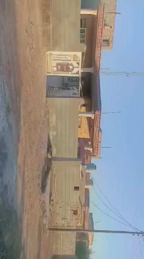 السلام عليكم ورحمه الله وبركاته 
بيت للبيع+ارض800متر
 قرب محطة وقود المحاسن 
يحتوي على 3 غرف نوم 6×4
كليدور 12 متر + حمام داخلي 
مطبخ 5×4 كامل سيراميك 
استقبال 8×4 
بناء حديث 
الاستفسار الاتصال على الرقم ***********
