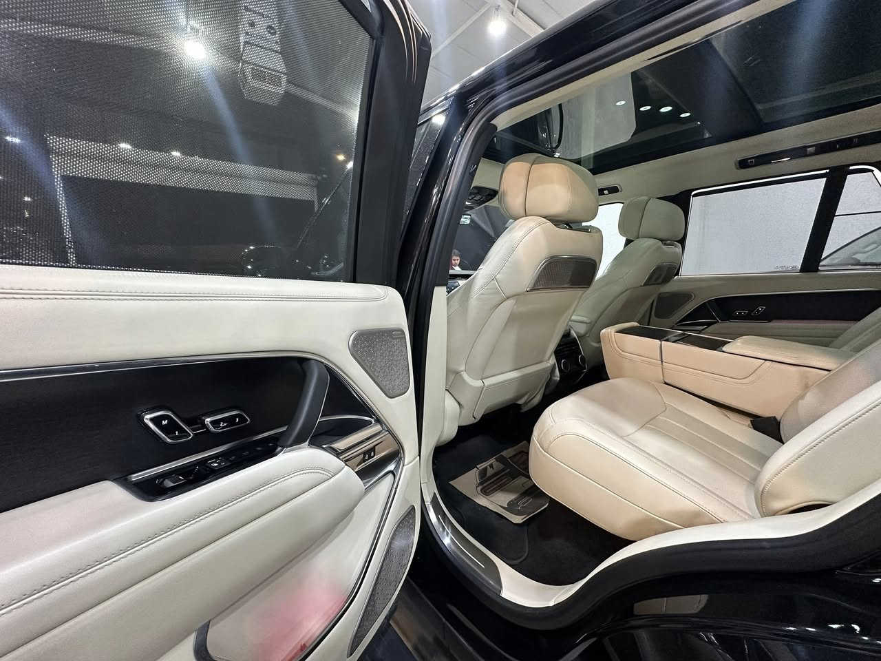 RANGE ROVER 2022 🇬🇧auto bioghraphy 
رانج روفر 2022 🇬🇧اوتو بياوغرافي 
فول ١/١ 
ضمان وكالة سردار ✅
كفالة عامة 
تغليف كامل المركبة ppf 
عداد المسافة المقطوعة 21000 k/m 

📍بغداد شركة ابو ظبي جكوك قرب بوابة الكاظمية 

0771 811 1145

0781 844 4044 📞
