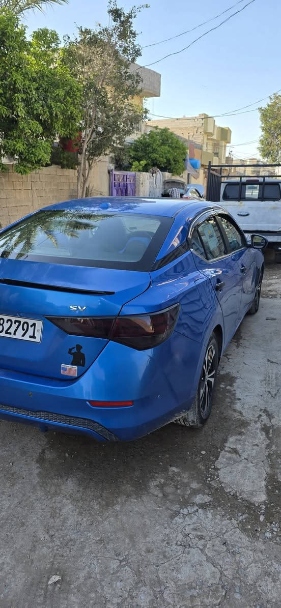 سنترا موديل ٢٠٢٢ السيارة نص فول  محرك ٢٠٠٠ GDi السيارة خير من الله جواهة تايرات جديد صدر جيد بيهة حادث قطعتين قبق جنطة وبنيد مدون دواخل ولا  ايرباك  كير ومكينه شرط لا عتة  لا صرف بل محرك  سعر السيارة ١٣٥ ورقة قابل للتفاوض اتصل ودلل *********** بعقوبة, ديالى
