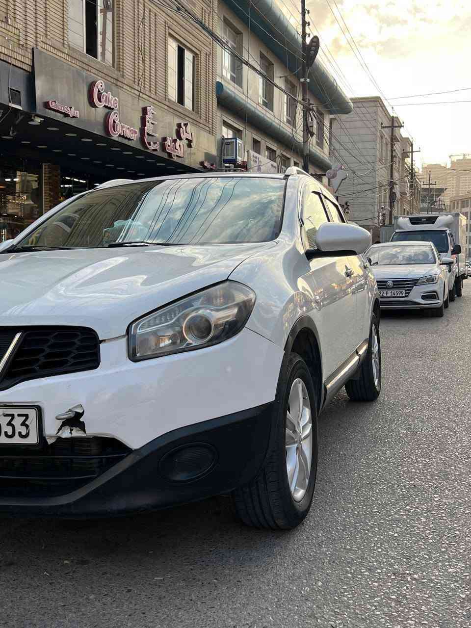 نیسان قاشقایی مودیل ۲۰۱۱ بی سبوخ ته نها یه ک بوستی بویاغه گیرو مه کینه ی به شه رت بی کرانه وه مواصفات se ده بل اکسل سوکان فولیوم بینج ویل که ب  زور خاوین و توندو توله   *********** أربيل, العراق
