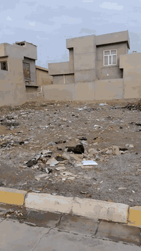 عرض خاص هديه 1 اجور عمل صب الاساس 
2 اجور عمل صب سقف المنزل 
3منضومة كامرات هديه 
4منضومة طاقة شمسية هديه/ قطعه سكن مساحه 200متر طابو الموقع حي الثوره قريب عل مدرسه وقريب عل منتزه وقريب عل شارع العلوه الطابو جديد السعر 80 م وبي مجال الاتصال ***********
