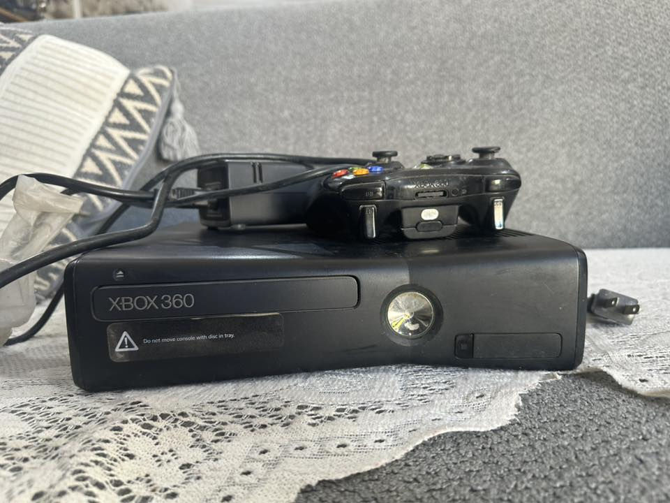 السلام عليكم اكس بوكس 360 السعر 100 تواصل خاص


**إذا كنت صاحب هذا الإعلان وتريد حذفه لأي سبب، رجاءا أرسل رسالة إلى الدعم الفني**