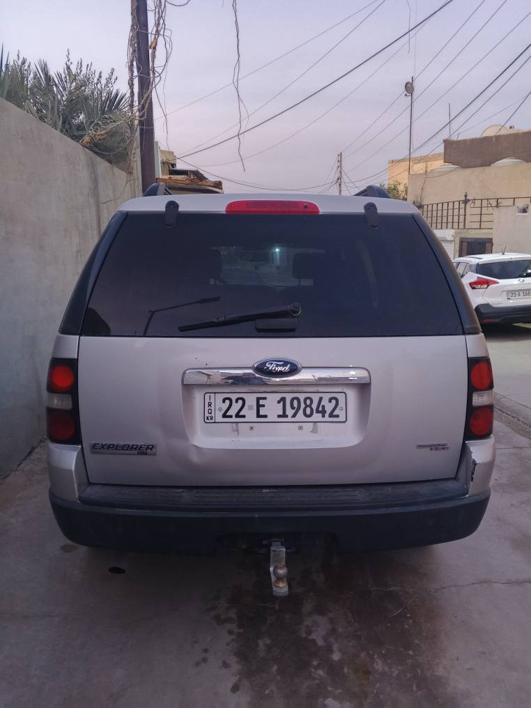 فورد اكسبلور 
موديل2007 
كلين به بي سبوغ بي دةعم 
فول فول مواصفات بدون فتحه
هةمو شتي بةشةرته 
رةقةم سنةوى نوييه 
سيارة شةش بستونة مكينه 4.0
4×4 ثلاث وضعيات 
شوين كركوك 

فورد اكسبلور موديل 2007  كلين تايتل 
بدون صبغ بدون حادث السياره فول مواصفات 
بدون فتحه مكانها كركوك  سعر120$ مجال قليل سيارة ستة سلندر دفع رباعي ثلاث وضعيات تبريد كير مكينه شرط 
*********** كركوك, العراق
