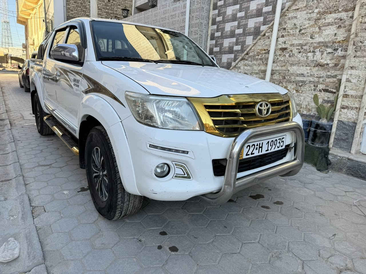 هايلوكس ٢٠١٥ كويتي ماشيه ٢٣٥ ألف تخم تاير جديد مكفوله عدا بارد خفيف بلچاملغ الوره شبر 
النجف الأشرف 
للاستفسار 
*********** 
السعر ٢٣٠
