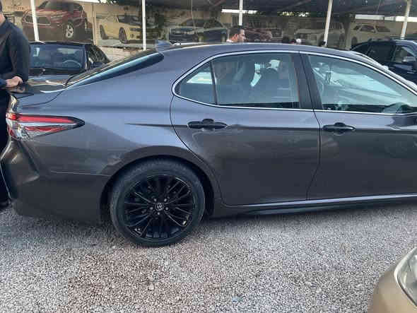 السلام عليكم 
كامري 2020وارد امريكي ايرباكات سليمه 
ماشيه 126الف ميل
سياره كير محرك مكفولات بشرط 
حادثه مرفق بلمنشور مصلحه من امريكا وداخله للعراق 
دعاميه اماميه مصبوغه وبيها بارد بسيط جاملغ عكس السايق تجي تفحص وتشوف بعينك 
رقم اربيل تحويل مباشر او وكاله 
السعر 175 وبيها مجال للشراي
الهاتف ***********
